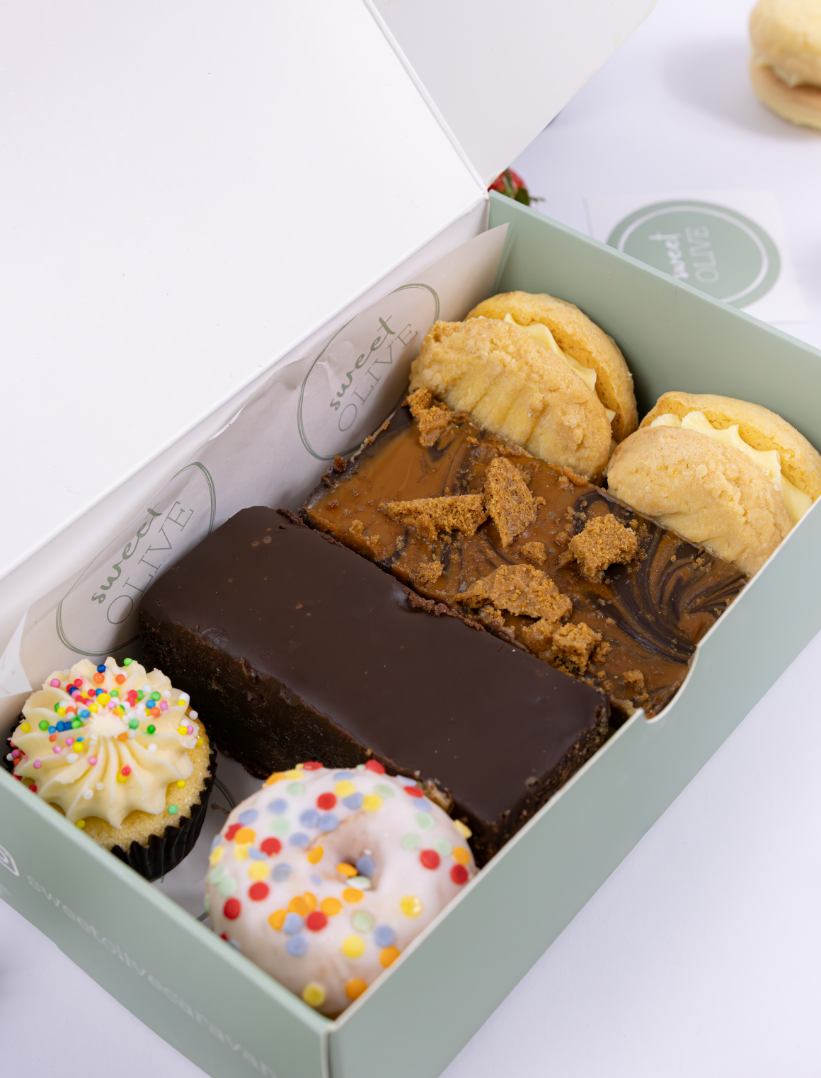 Small Sweet Treat Box